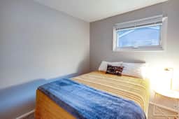 Modern Cozy Home 4 min Drive from Notre Dame