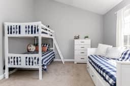 Golden Dome Getaway<>Townhome 1.5 mi To ND