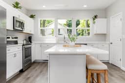 Victory Villa - 5 BR Home 5 Min From Campus<>ND Living