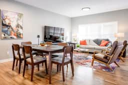 ND Luxury Townhome 8 min to ND Stadium!
