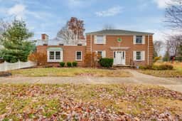 3BR, 3BA Home on Angela Blvd Steps from ND