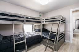 Cozy 2-Bedroom Home Near Notre Dame - Perfect for Game Day Stays