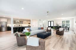 Victory Views Main House: Luxury Retreat for 20+ Guests