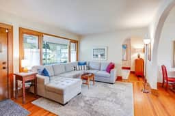Artist’s Vintage Home 5 mins from ND Campus