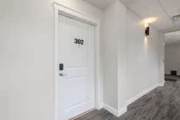 Golden View | 3BD • 2.5BA • Balcony - Image 3