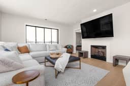 Irish Quarter Game Day Retreat 3BD| 2BA - Image 3