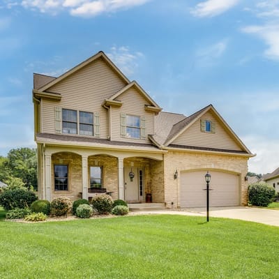 The Domer Den-3BR/3.5BA Home 1.5mi to ND Campus