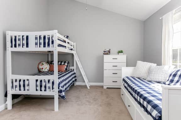 Golden Dome Getaway<>Townhome 1.5 mi To ND