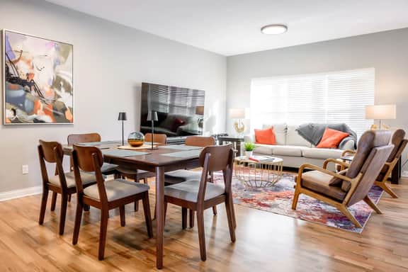 ND Luxury Townhome 8 min to ND Stadium!