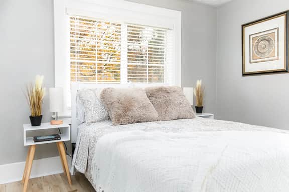 South Bend Serenity: Mid-Century 3BR 5min to ND