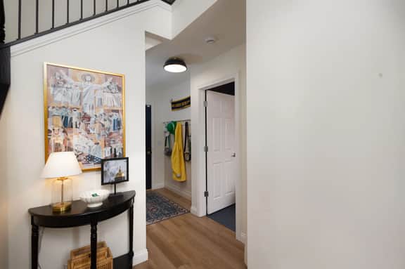 ND Retreat<>Luxury 3 B 3.5 BA Townhome 1.5mi to ND