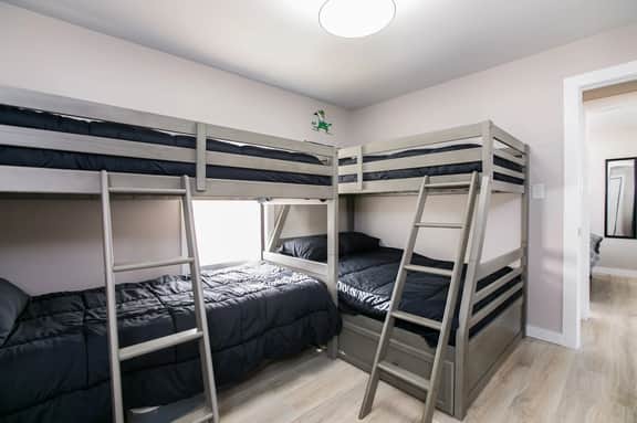 Cozy 2-Bedroom Home Near Notre Dame - Perfect for Game Day Stays