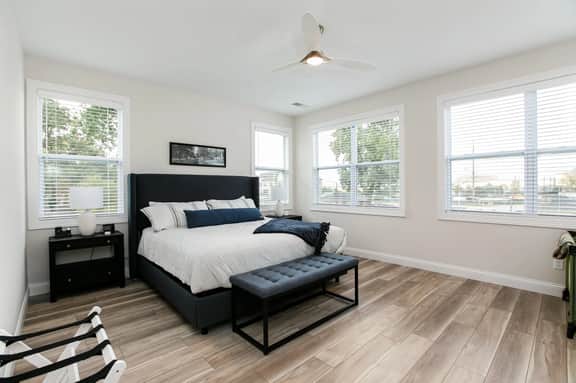 Victory Views Main House: Luxury Retreat for 20+ Guests