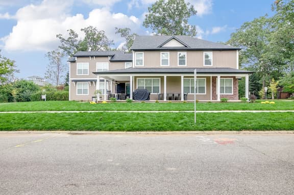 Victory Views Estate: Luxury Guest Loft